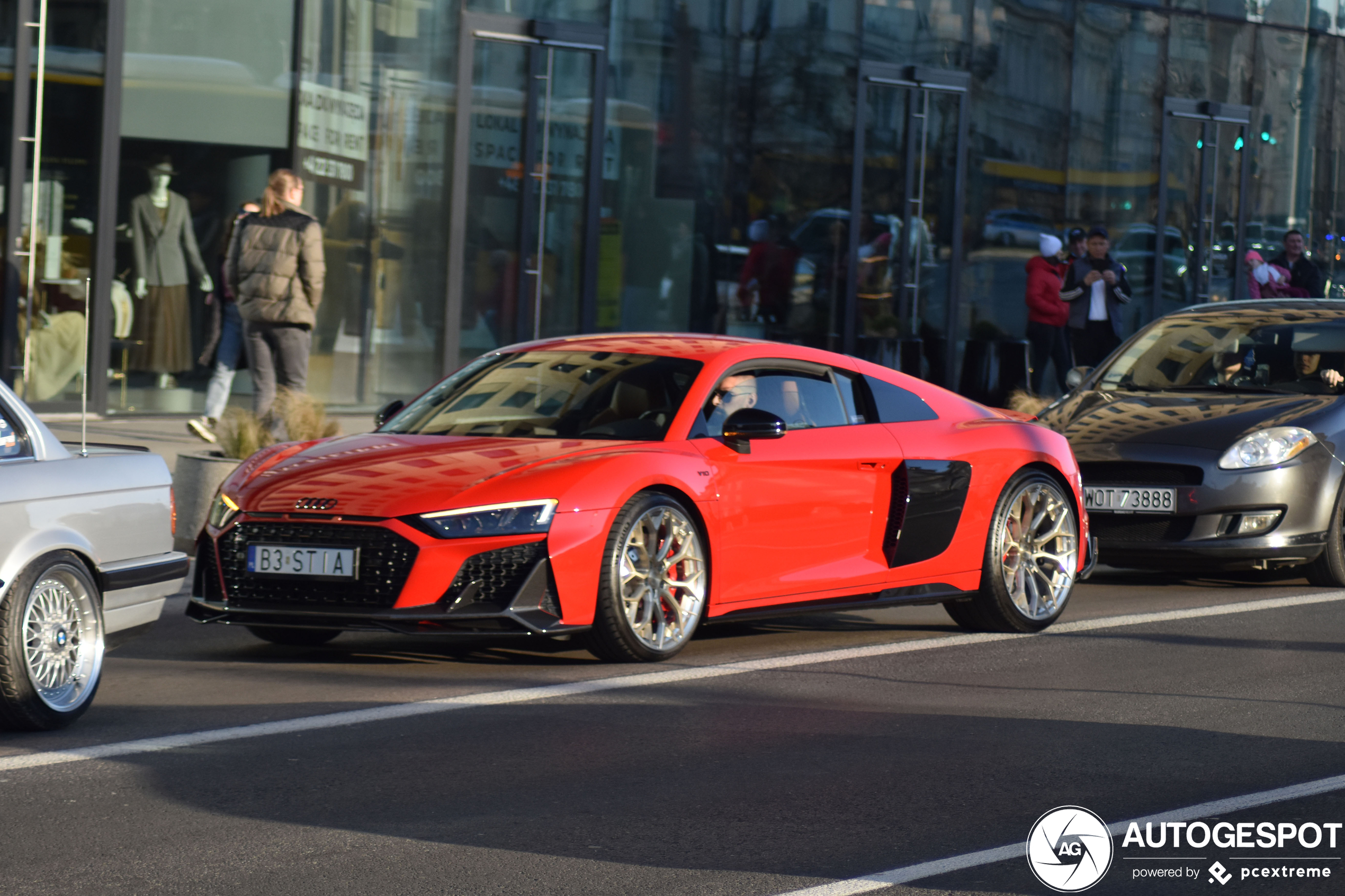 audi-r8-v10-2020-rwd-c258820032022223329_1
