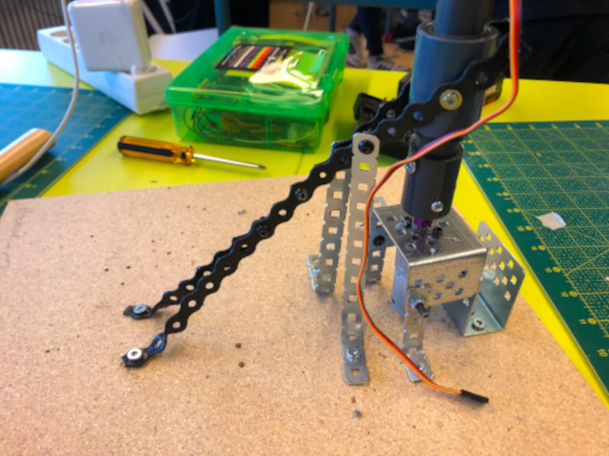 GitHub - GuggaKA/Verkefni-5-Animatronics-figura · GitHub
