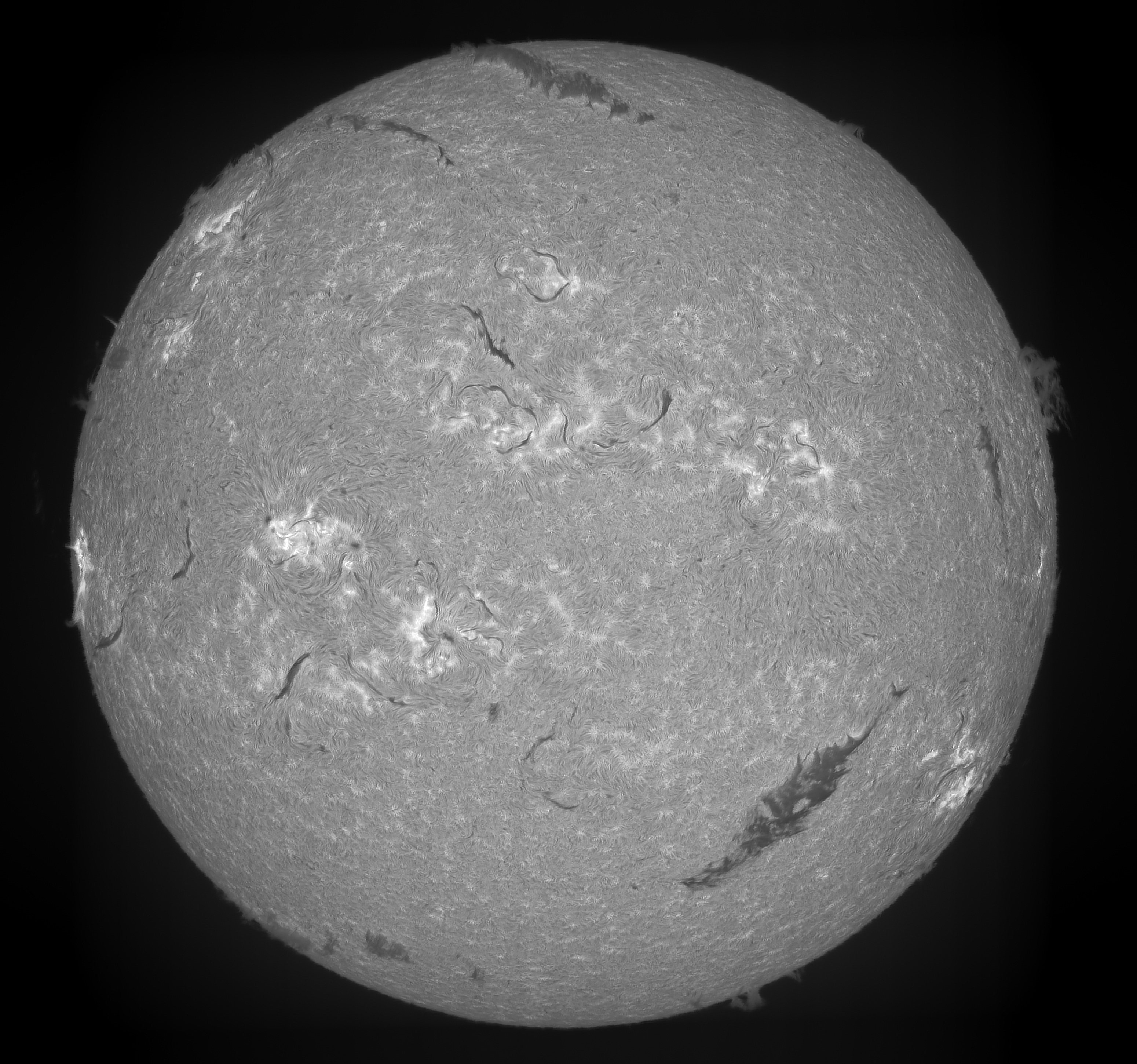 High-resolution H-alpha Spectroheliograph images -- 4 June 2023 - Solar ...