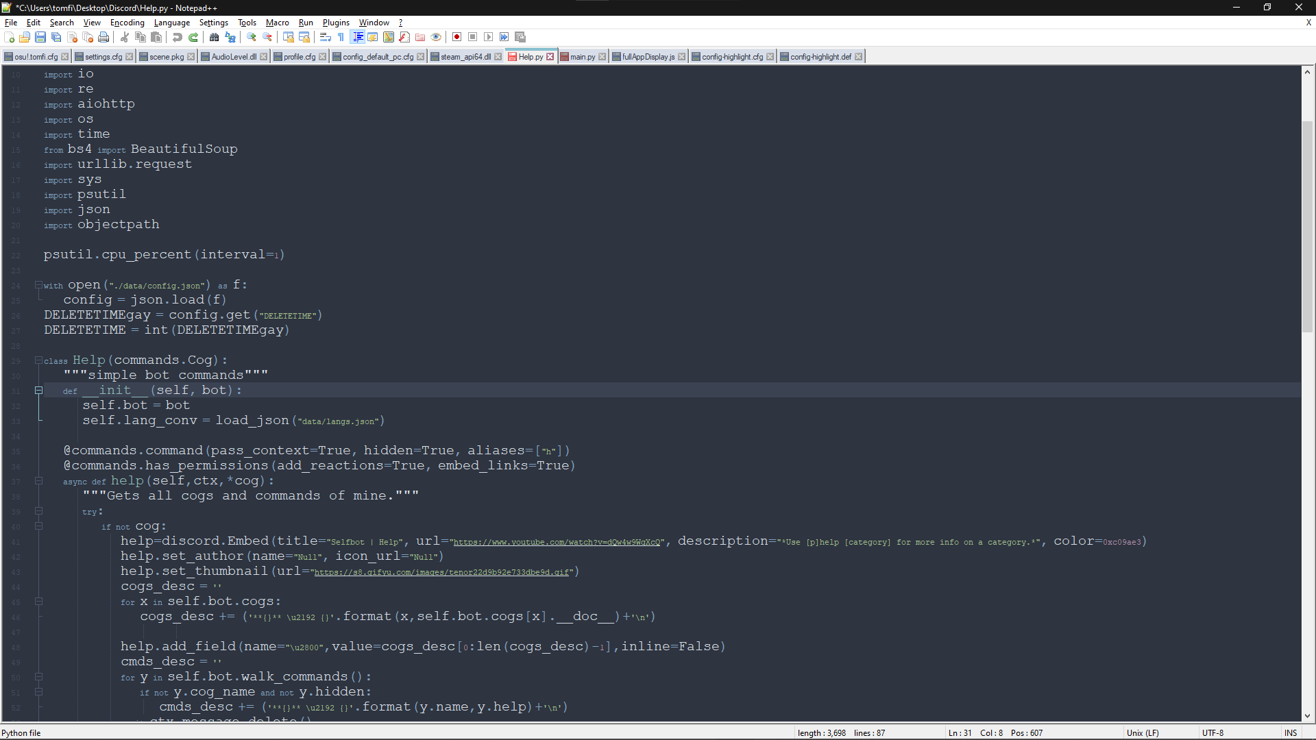 Different sized fonts.. Also how to change white outline of notepad++