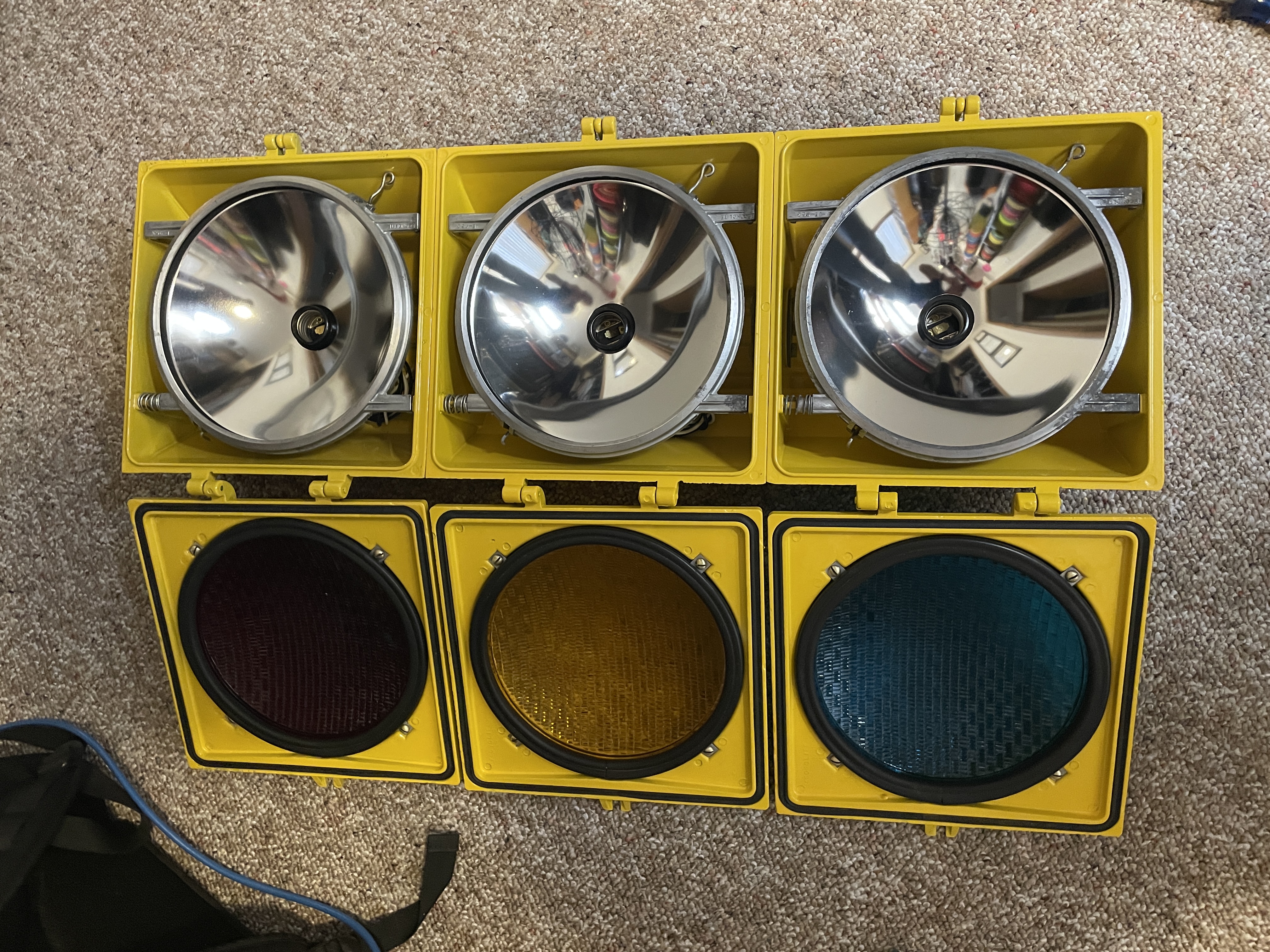 GitHub - MouraCMichael/Traffic-Light: Refurbished traffic light ...