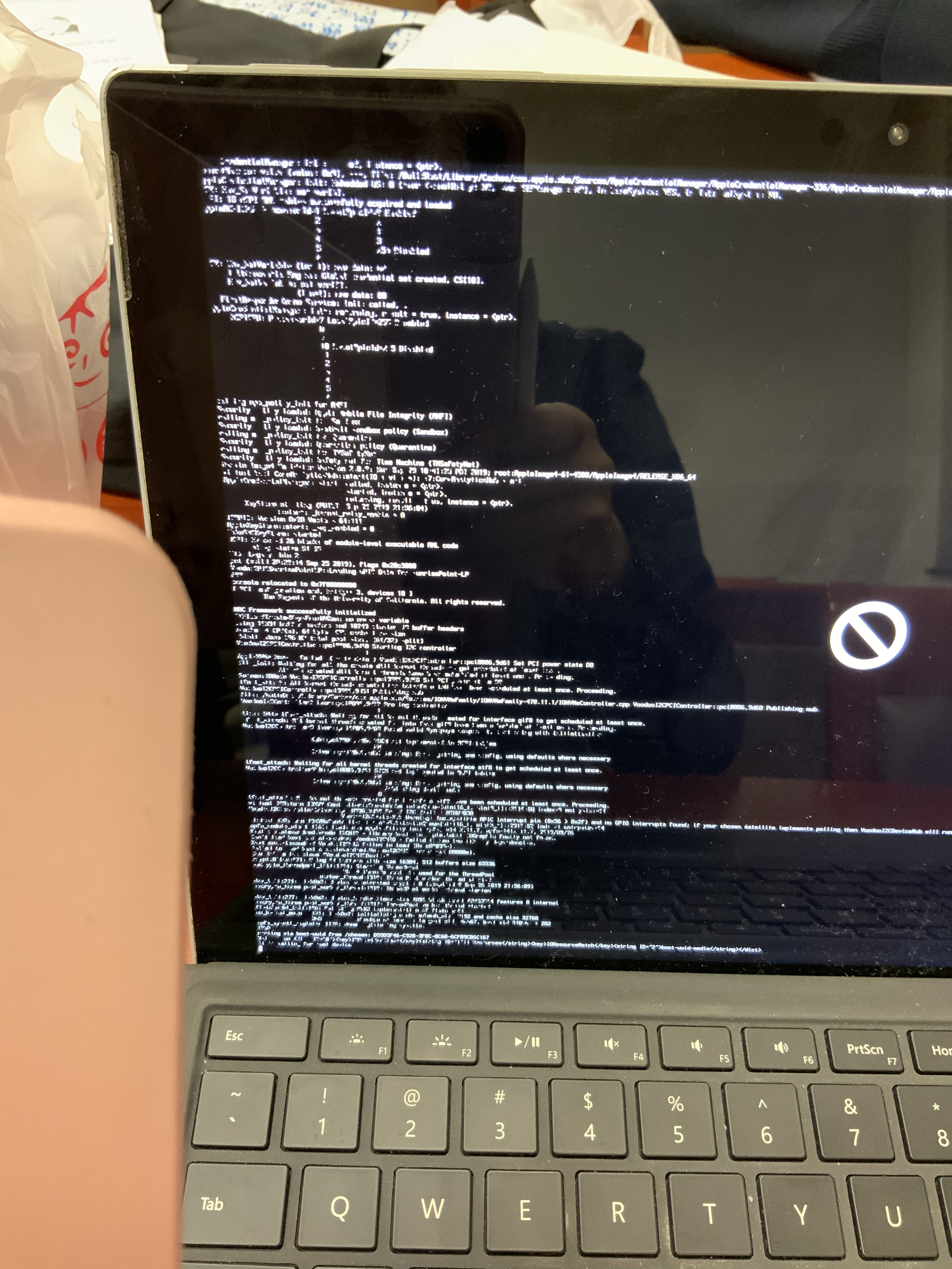 尝试了catalina直接更新 显示被ban 贴一下verbose模式的log 不知道能不能帮上忙 Issue 27 Bigsadan Surface Pro 4 Hackintosh Github