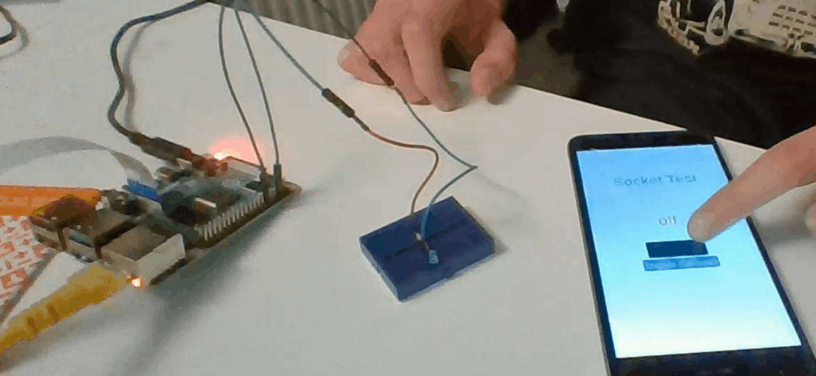 GitHub - vicblab/Unity-Raspberry-TCP-connection-test: Little example of ...