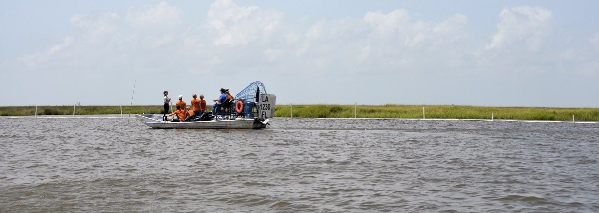 fanboat-narrow-2_1200x427