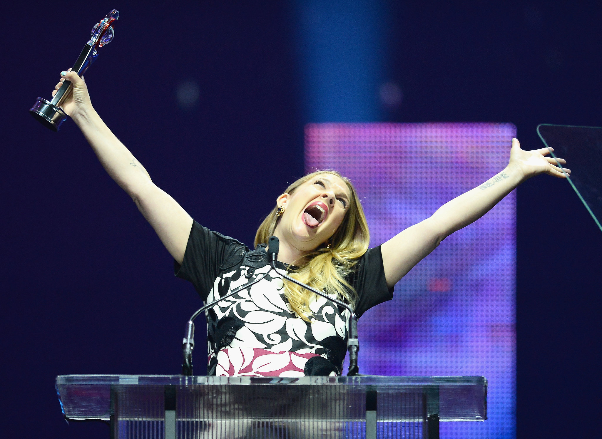 drew-got-animated-during-her-acceptance-speech