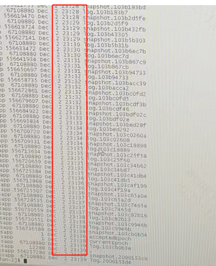 [Bug] Pulsar zookeeper frequently generates log and snapshot files