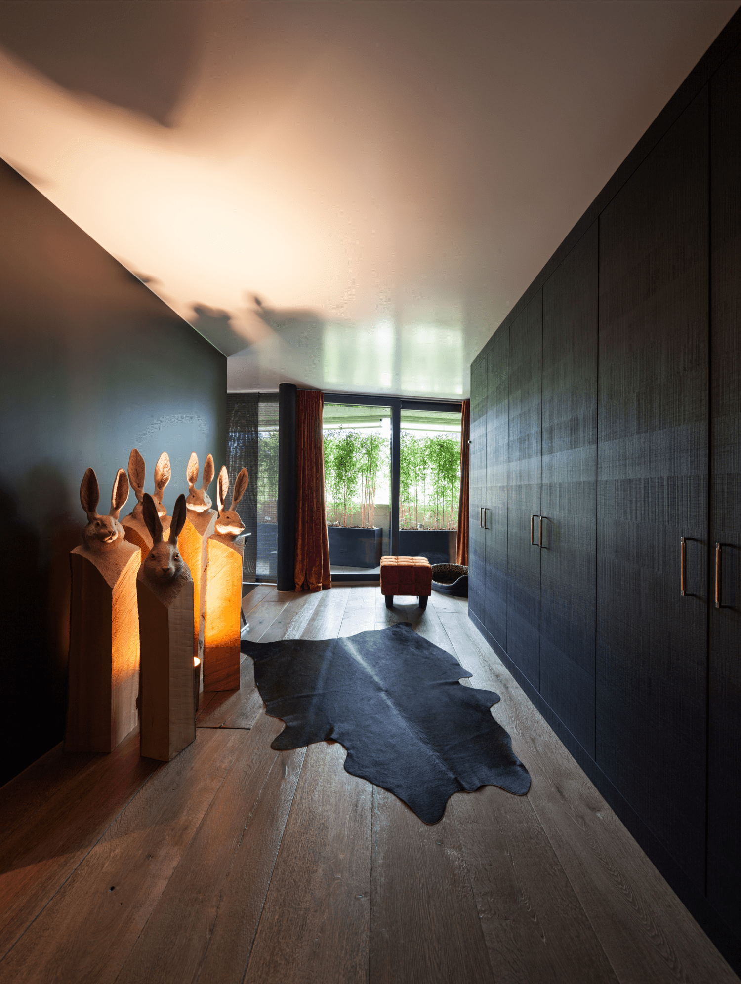 1a black with gold closet_e4cbd7d5-min