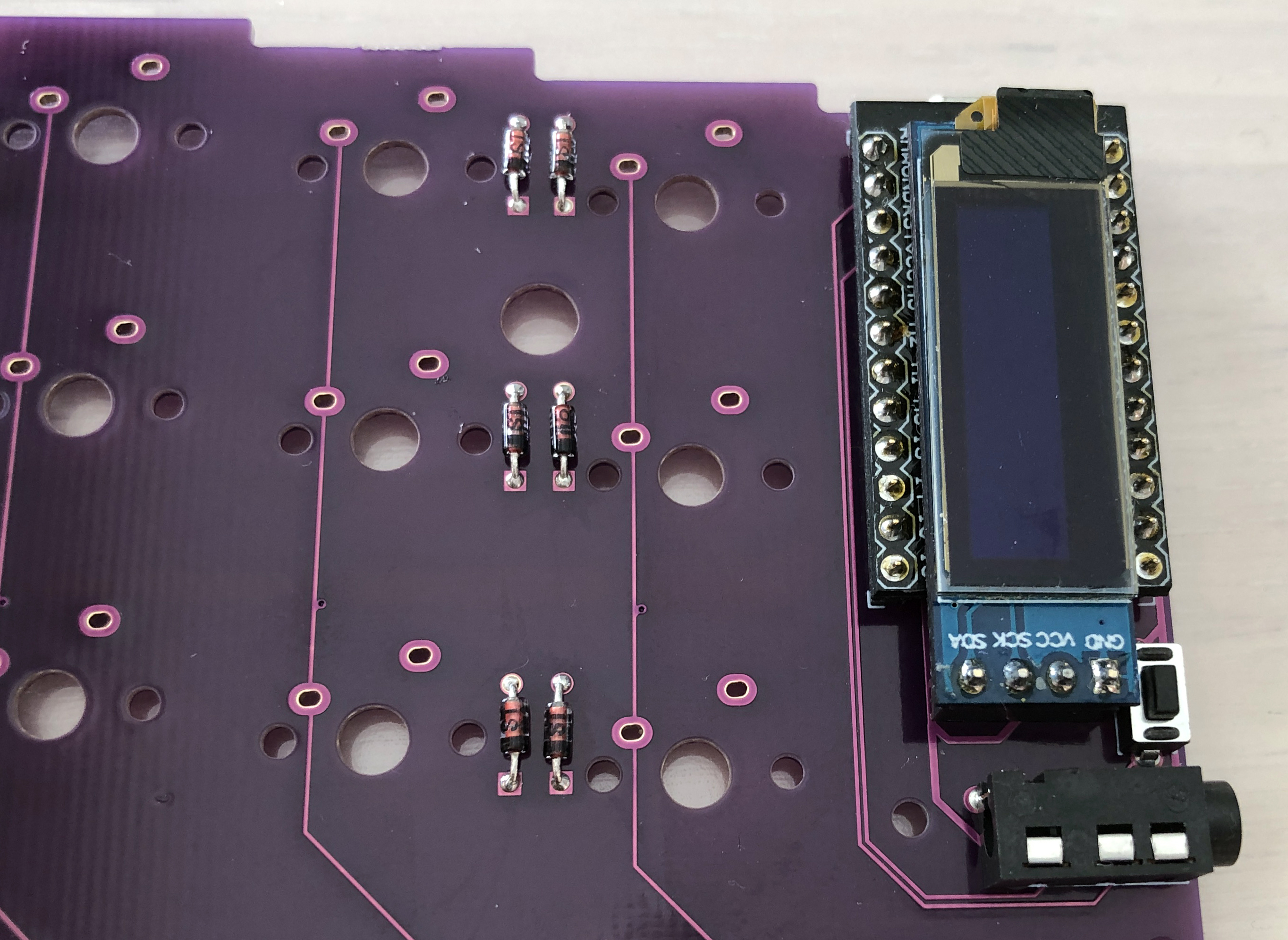 assembly-promicro-oled