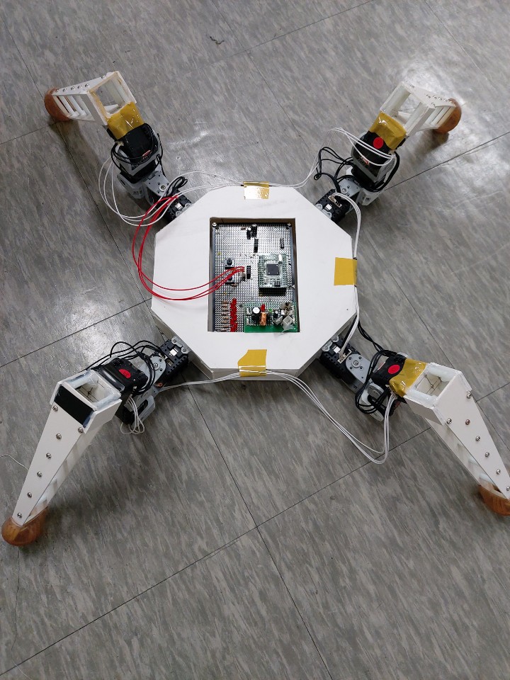 GitHub - mngupark/Quadruped-Robot-With-IR-Sensing
