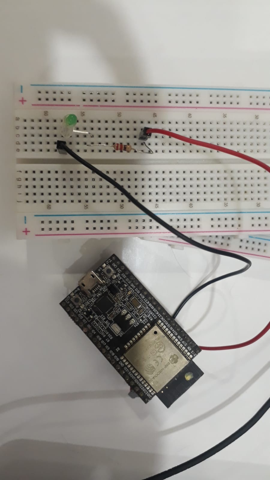 GitHub - dyutig/Lighting-LED-on-ESP32-board-from-mobile